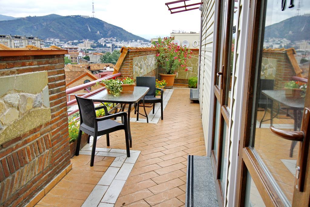 Irmeni Hotel Tbilisi Exterior foto